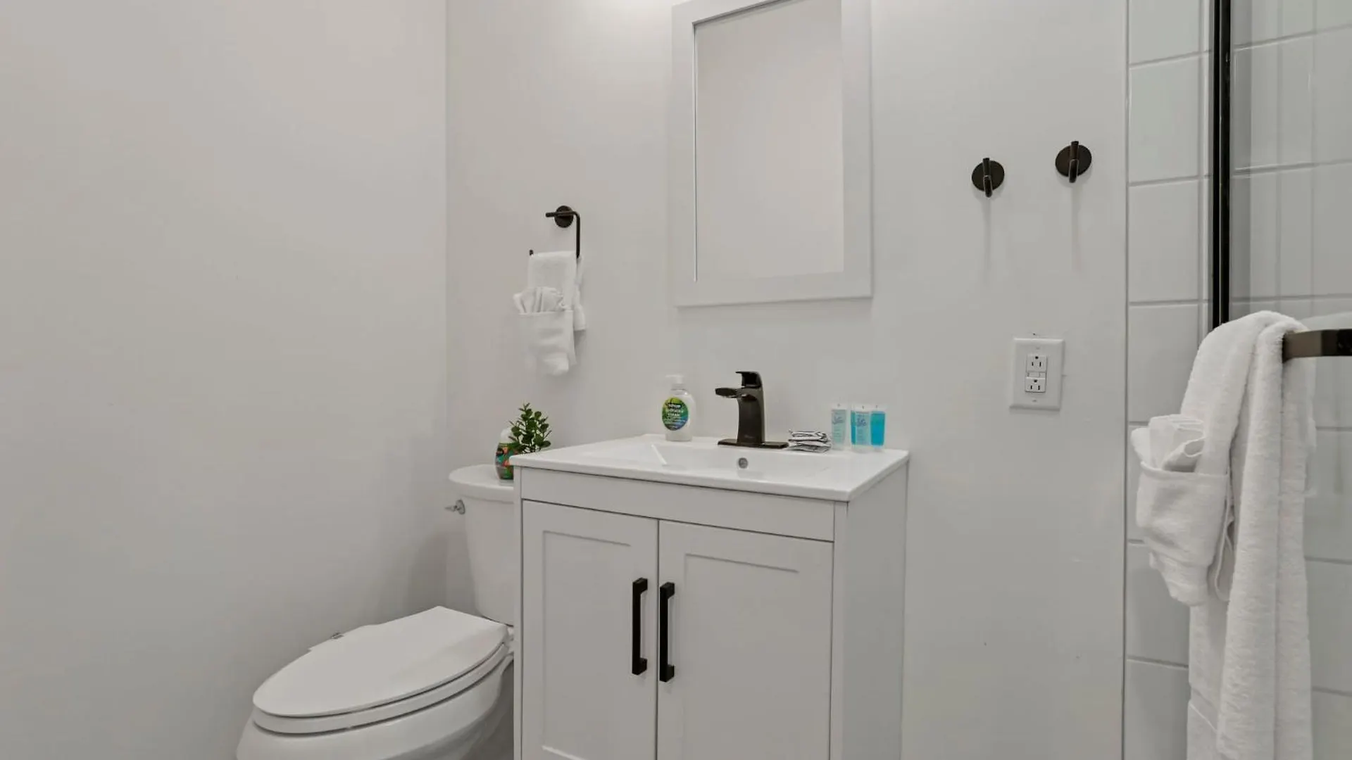 Housepitality - The City View Suite Columbus Apartment