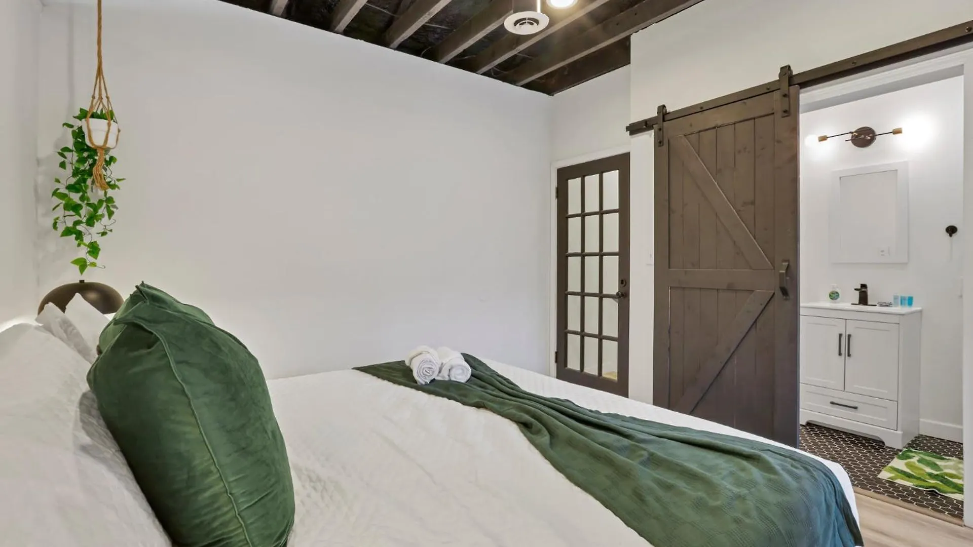 Housepitality - The City View Suite Columbus Apartment